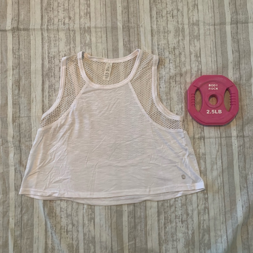 💪🏻 Balance Collection White Mesh Medium Crop Tank